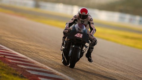 Ясно е кога Алейш Еспаргаро ще направи първия си старт за Хонда