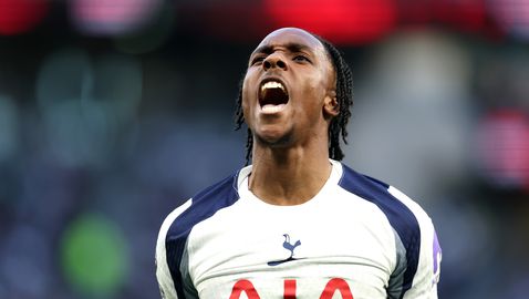 Тотнъм пак не издържа и се сгромоляса в последните секунди