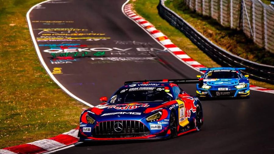 Наказание за Верстапен заради съотборника му