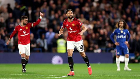 Ефективен Ман Юнайтед и гредите удължиха агонията на Челси, "червените дяволи" почти си гарантираха място в ШЛ