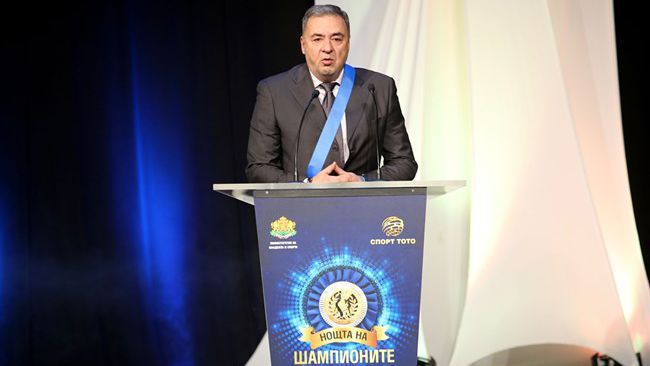 Шефът на федерацията по плуване: Махнахме чашките, изгладихме нещата с момчетата