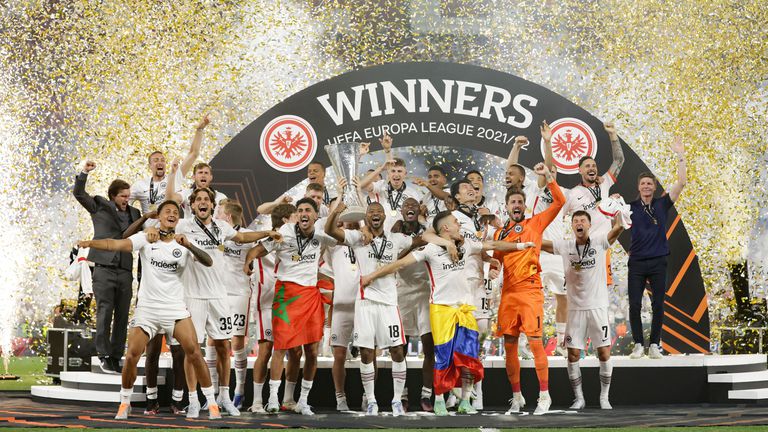  Дузпи донесоха втори европейски трофей на непобедимия Айнтрахт, Рамзи провали Рейнджърс 