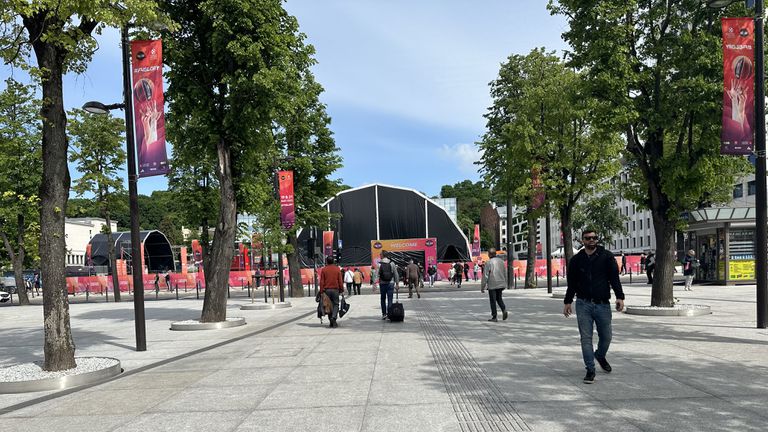 Емблематичните песни на четирите отбора които се класираха за Финалната