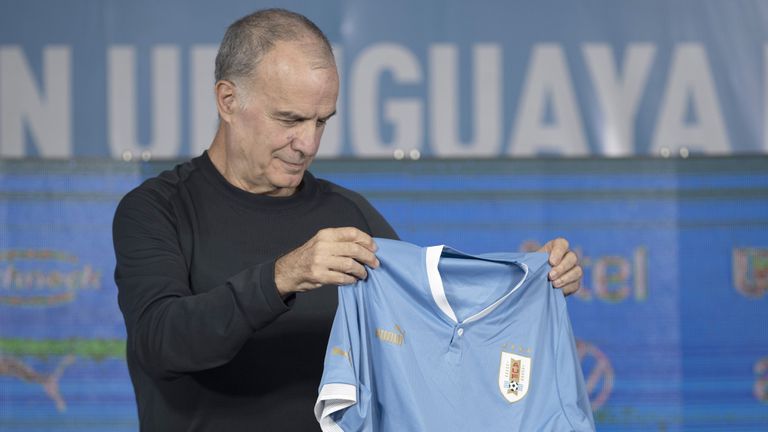 Новият селекционер Уругвай Марсело Биелса призна, че е решил да