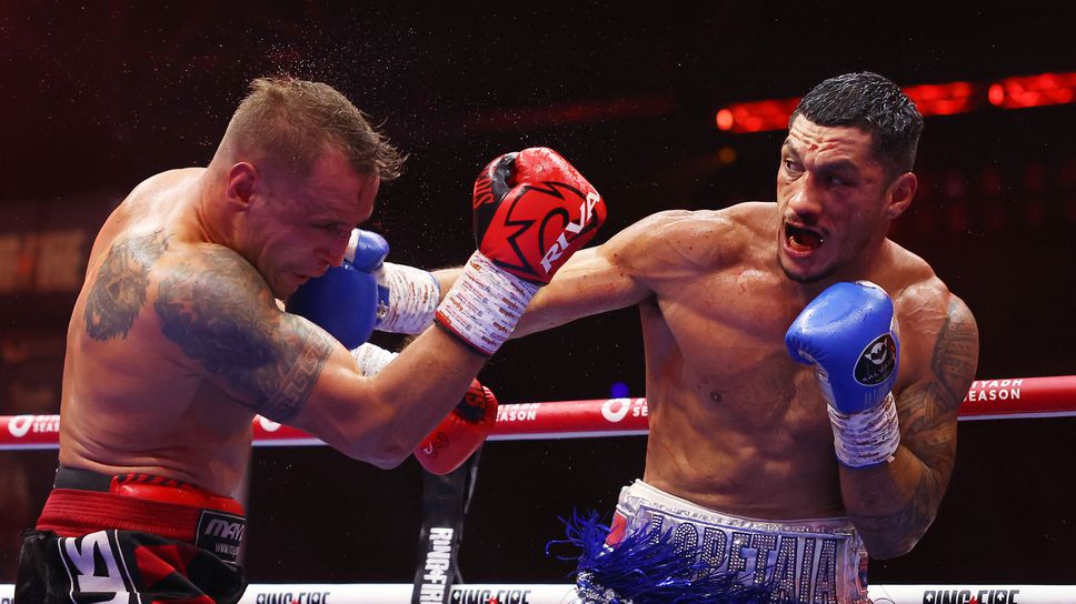 Промоутърската компания Zuffa Boxing направи първото си голямо попълнение след