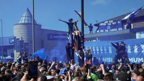 Ливърпул с голям жест към Евертън преди последния мач на “Гудисън Парк”