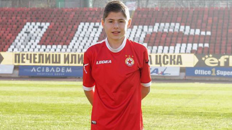 Второ дете-чудо подсили първия тим на ЦСКА - талантът е само на 14 години