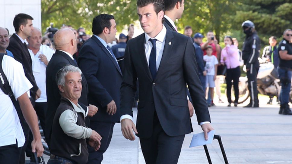 Георги Софкин ще играе бадминтон с велики футболисти