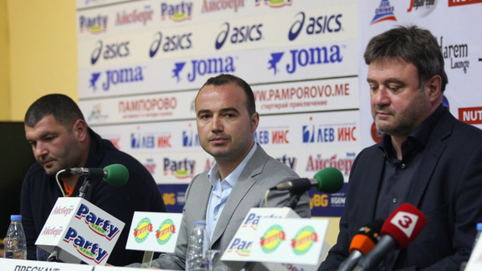 Община Шумен награждава медалистите от световното по муай тай