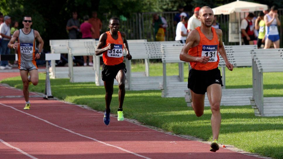 Йоло Николов с личен рекорд в Кардиф