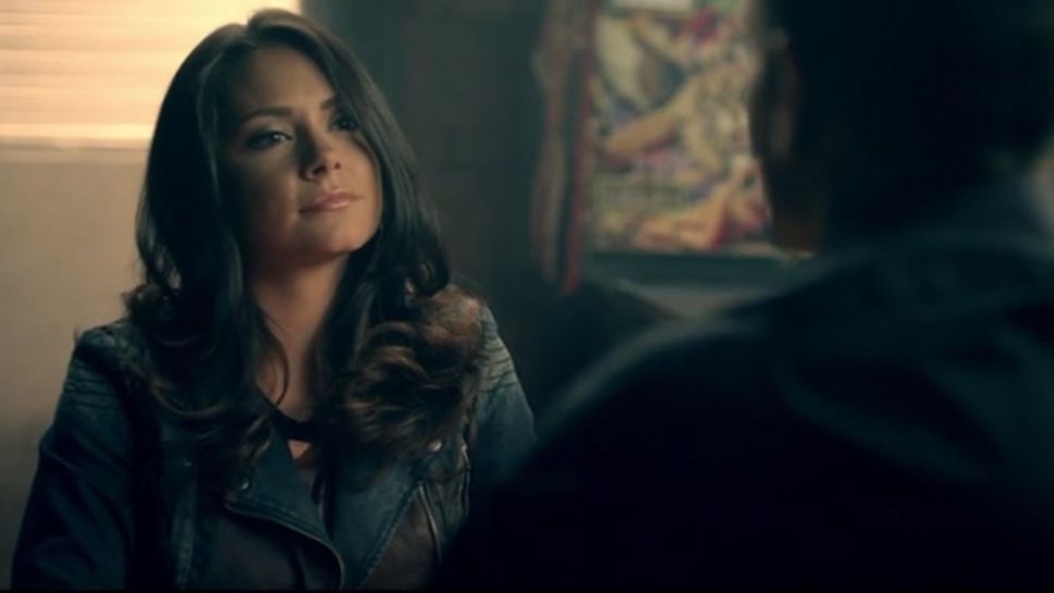 Мис Национален отбор изгря в клип на гръцки идол (видео)