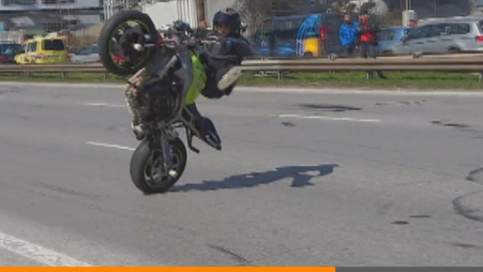 Хиляди мотористи откриха сезона (ВИДЕО)