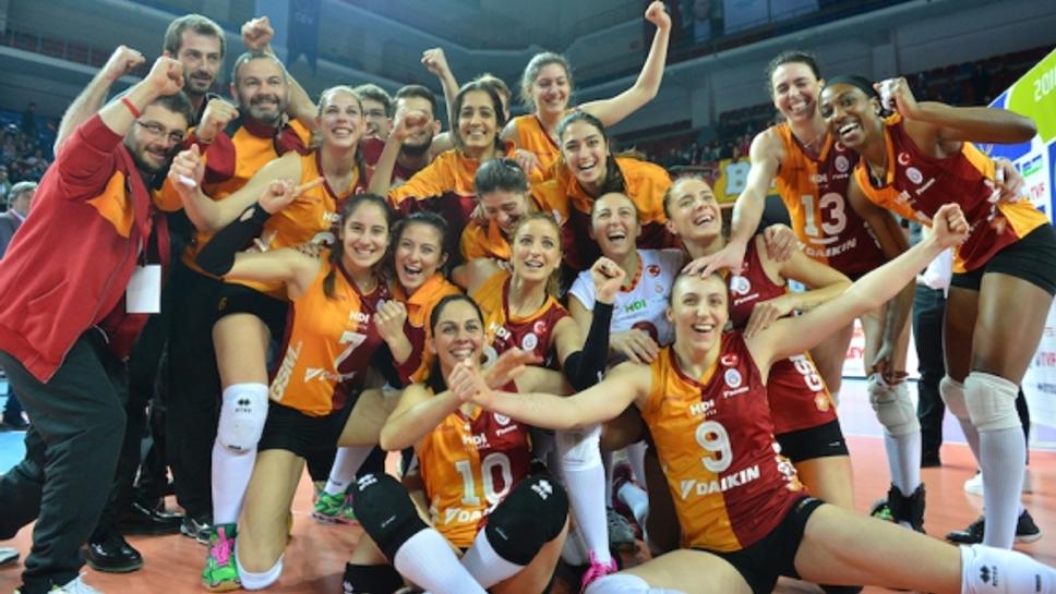 Галатасарай с трудна победа над Динамо (Краснодар) с 3:2 във финал №1 за Купата на CEV