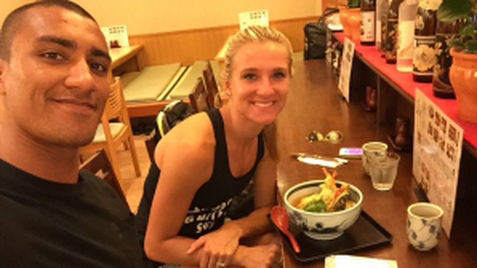 Семейство Ийтън на екзотична почивка в Япония