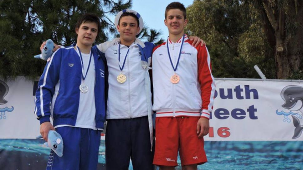 Плувецът Петър Божилов с два рекорда и "Б" норматив за Олимпиадата