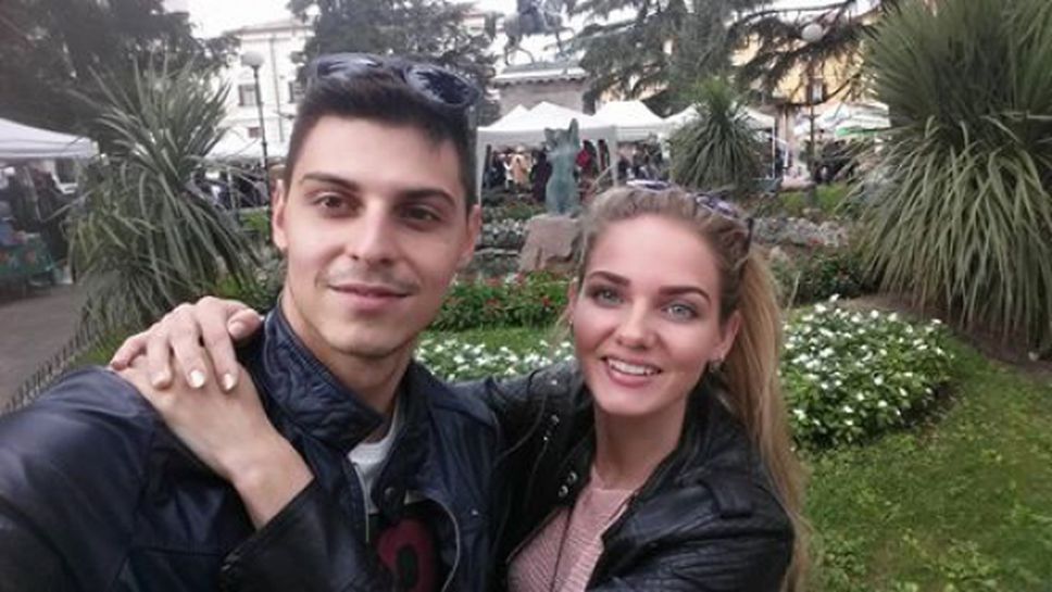 Мис България отрече раздяла с национал