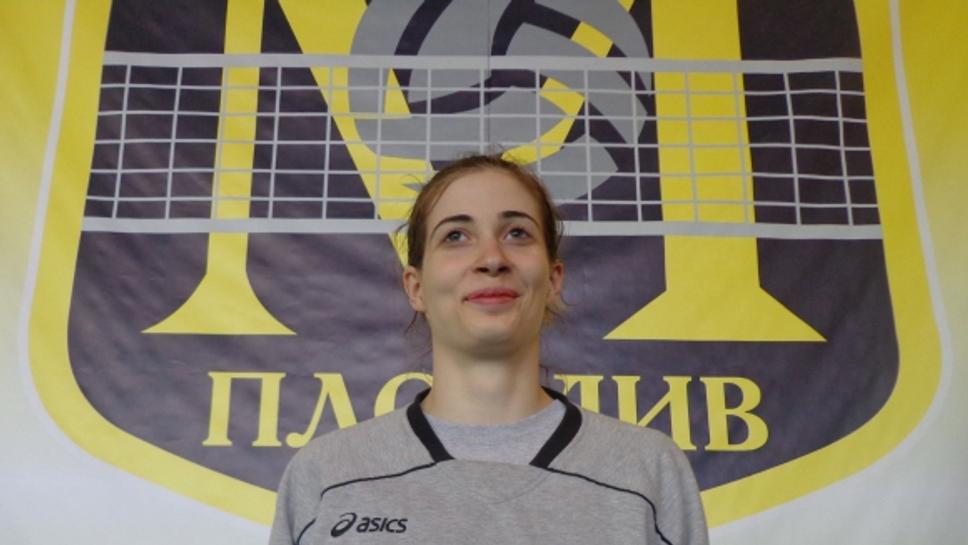Мария Данчева: Тренираме много и мислим мач за мач