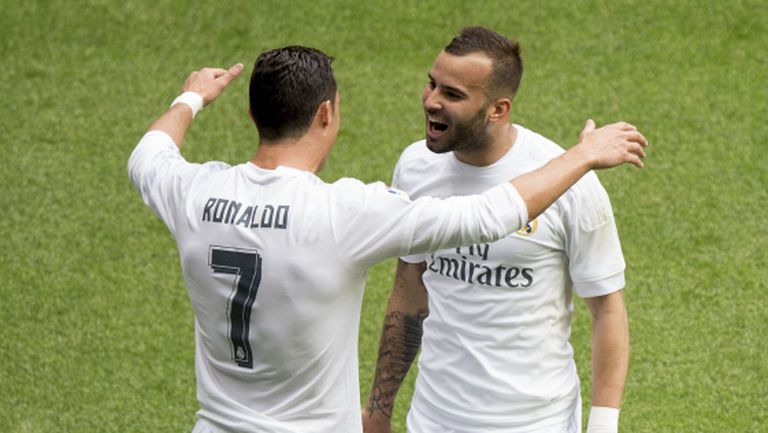 Реал Мадрид натрупа увереност с убедителна победа (видео + галерия)