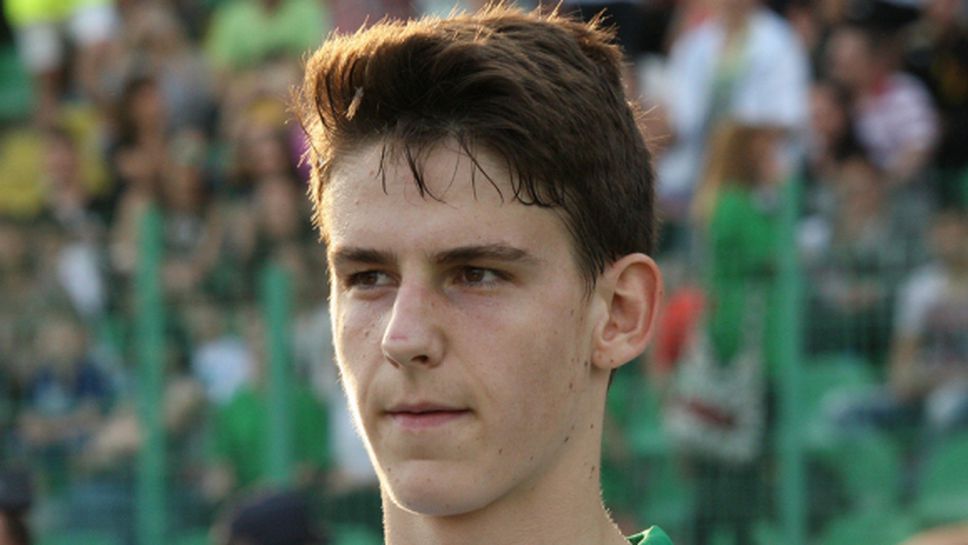 Играч на Авелино бележи за юношите при равен с Македония