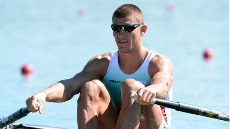 Георги Божилов с тежка контузия, Кристиян Василев ще се пробва и на скиф за олимпийска виза
