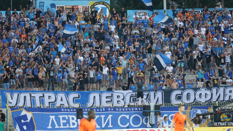 Батков-младши изригна: "Сините" фенове в ръководството са "к*рви", свалям шапка на "армейците"