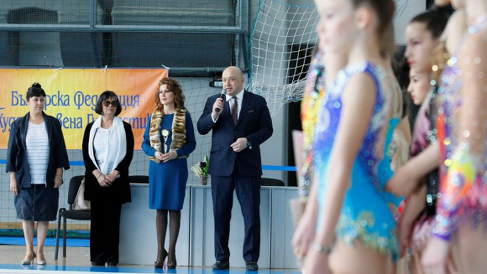 Министър Кралев: Художествената гимнастика ще ни донесе много радост през годината