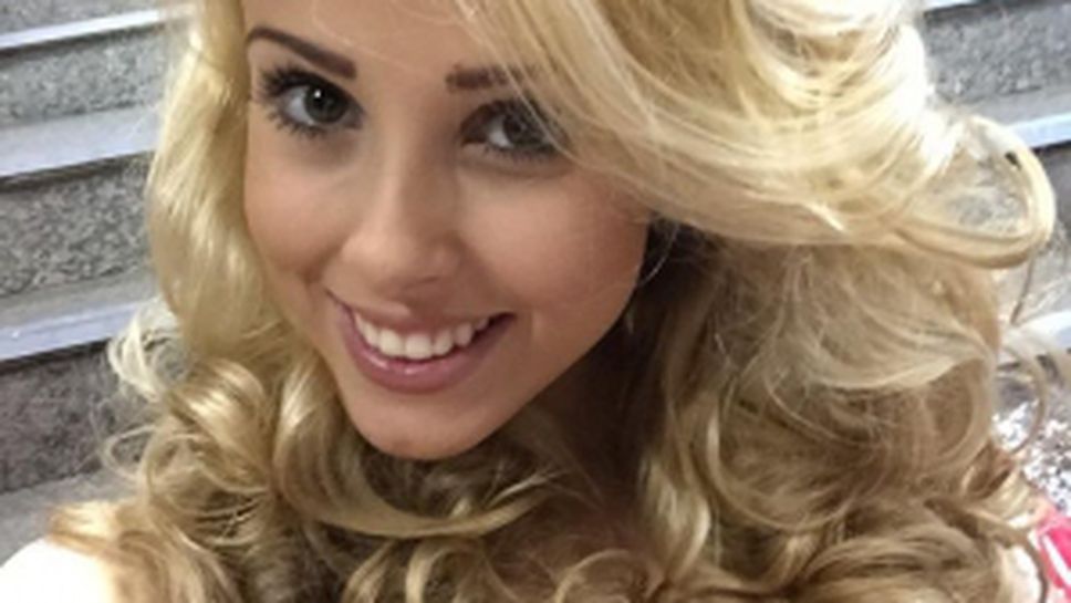 Прелестната мажоретка Анна Резницкая