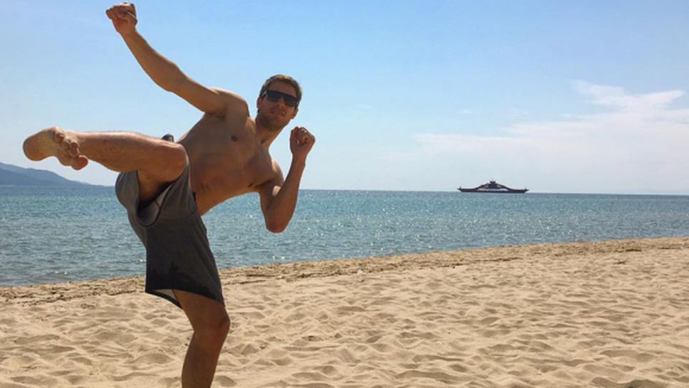 Карате с Радо Янков на плажа в Керамоти