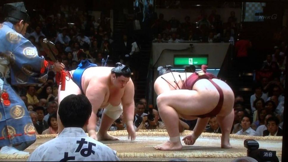 Аоияма с втора поредна загуба в Токио