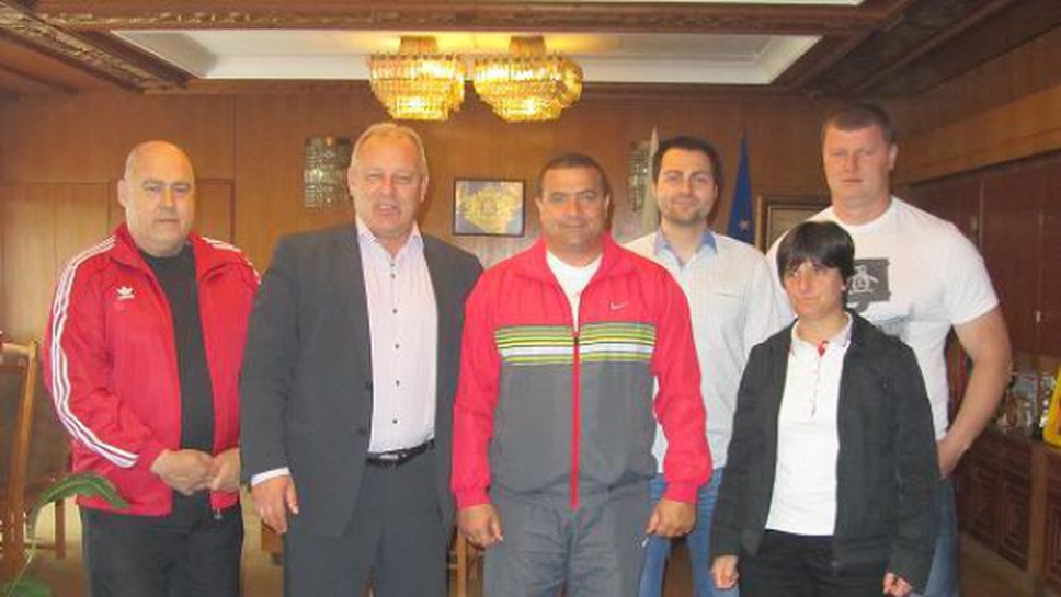 Антирекорд: Наш треньор по щанги наказан до 2025 г.