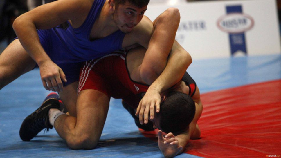 Националният отбор по борба класически стил замина на лагер в Армения