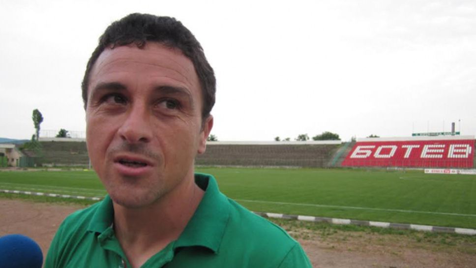 Ботев (Враца) чака добри новини от БФС