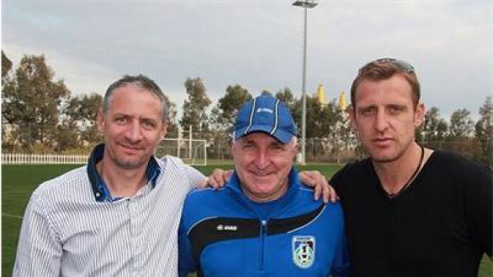 Двама българи заминаха за мач на легендите в Русия