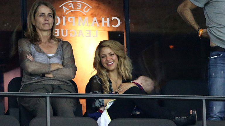 Пике и Шакира празнуват след победата