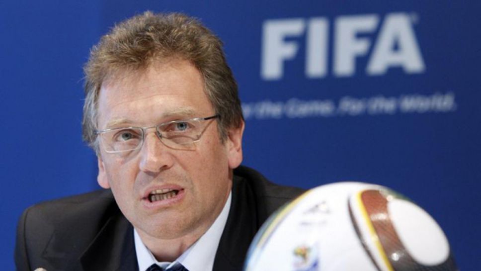 Генсекът на ФИФА превел 10 млн. долара на Джак Уорнър