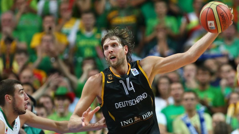 Официално: Новицки се завръща в националния