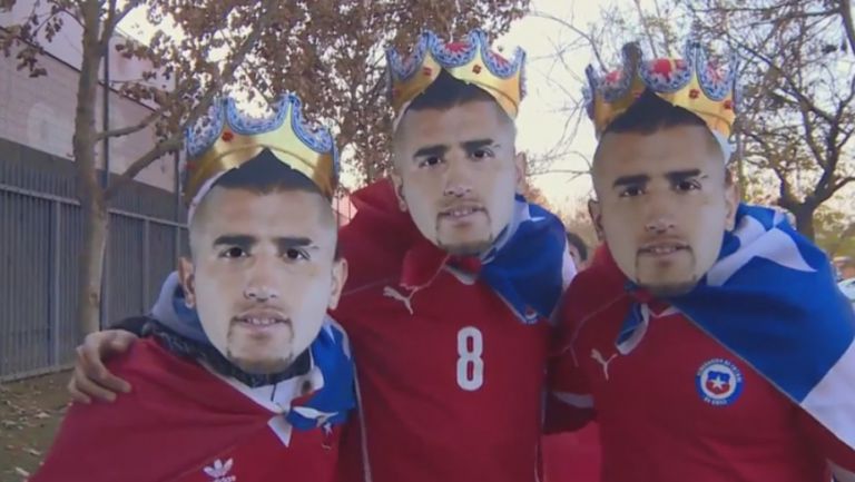 Колоритните фенове на Чили преди мача с Перу
