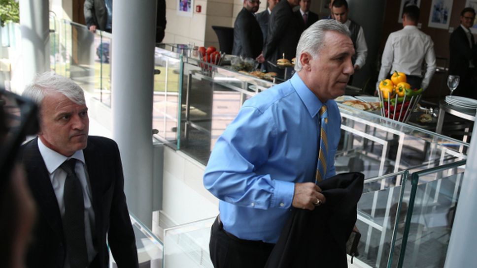 Стоичков подкара ФИФА и УЕФА - отправи тежки обвинения към Платини (видео)