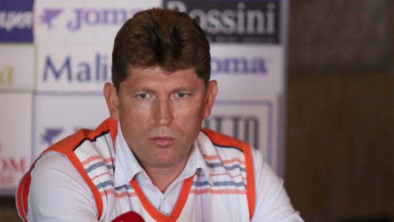 Стоилов:  Лудогорец е слаб отбор и дори не трябва да бъде в Топ 3 на "А" група"