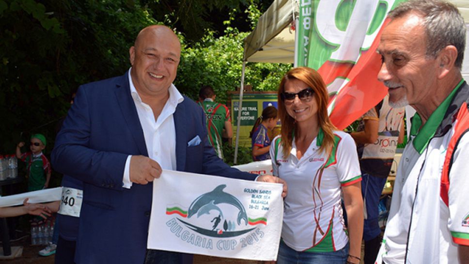 Министър Кралев посети купа "България"