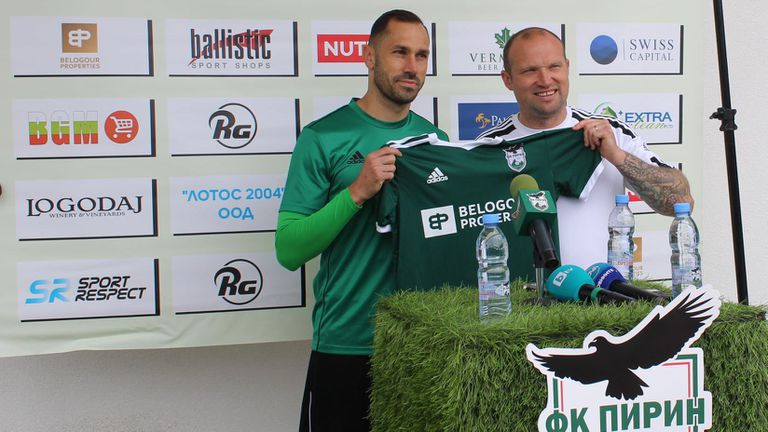 Главният мениджър на Пирин Петър Занев награди финалистите от благотворителния