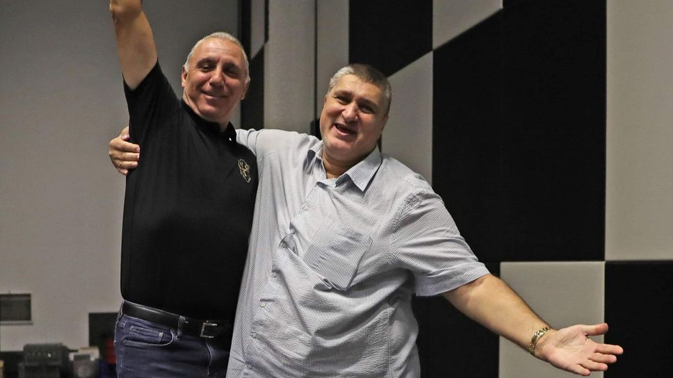 Христо Стоичков и от посолството на САЩ в България пожелаха успехи на волейболните националки