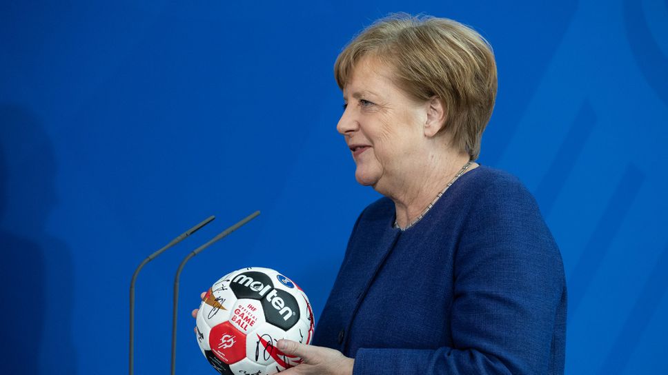 Меркел ще гледа мача Германия - Португалия, но няма да присъства на стадиона