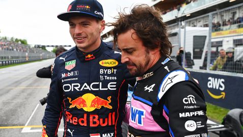  Алонсо: Титлите на Макс са по-ценни от тези Хамилтън 