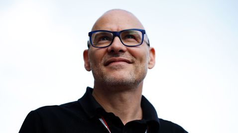  Вилньов с забавни размисли за водачите на Кадилак 