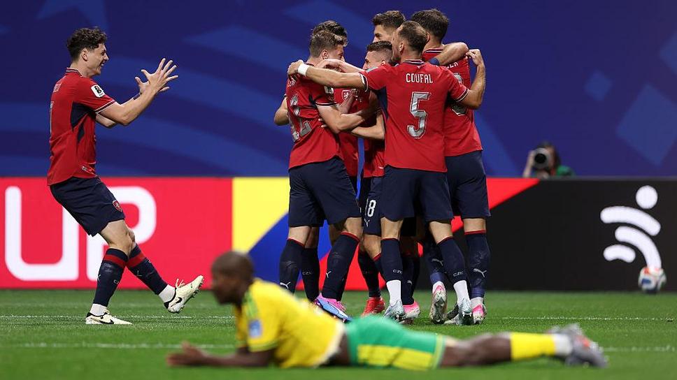 Чехия 1:0 Южна Африка, ранен гол на Садилек