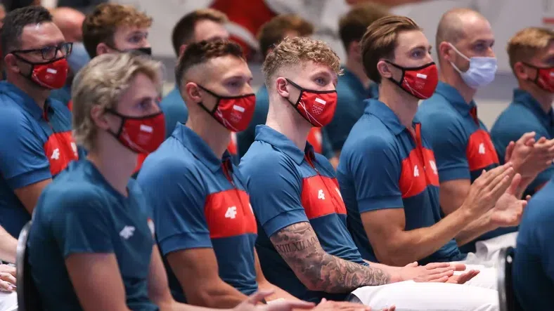 Шестима полски плувци напуснаха Токио след грешка при подаването на заявките им