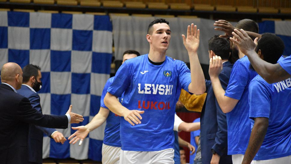 Левски Лукойл с благодарности към Йордан Минчев