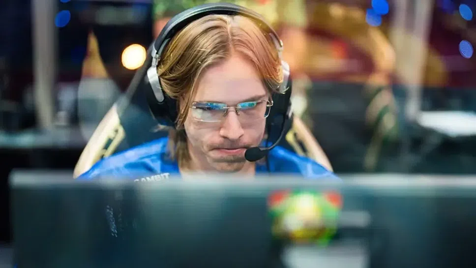 Topson загатна за завръщане в Dota 2