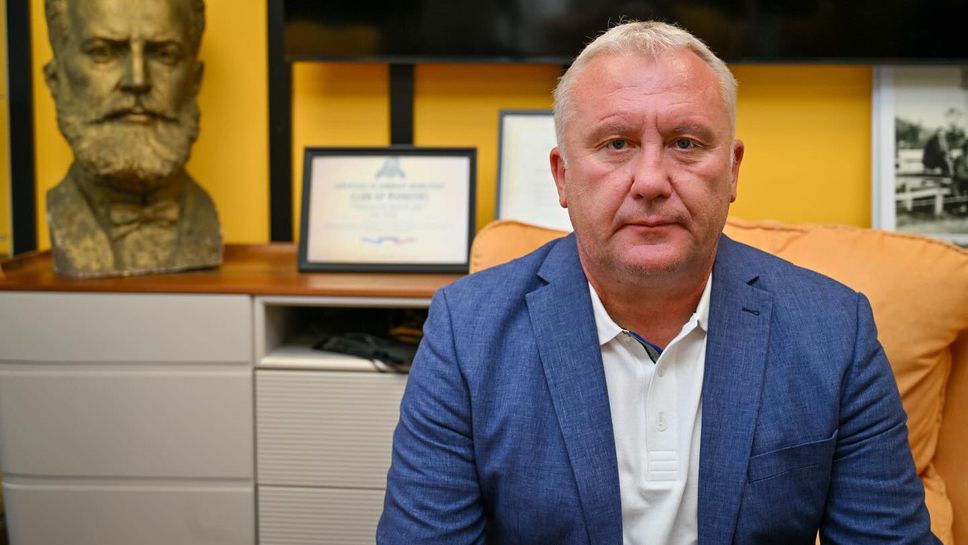 Слушай на живо Ботев Пловдив ЦСКАСтарши треньорът на Ботев